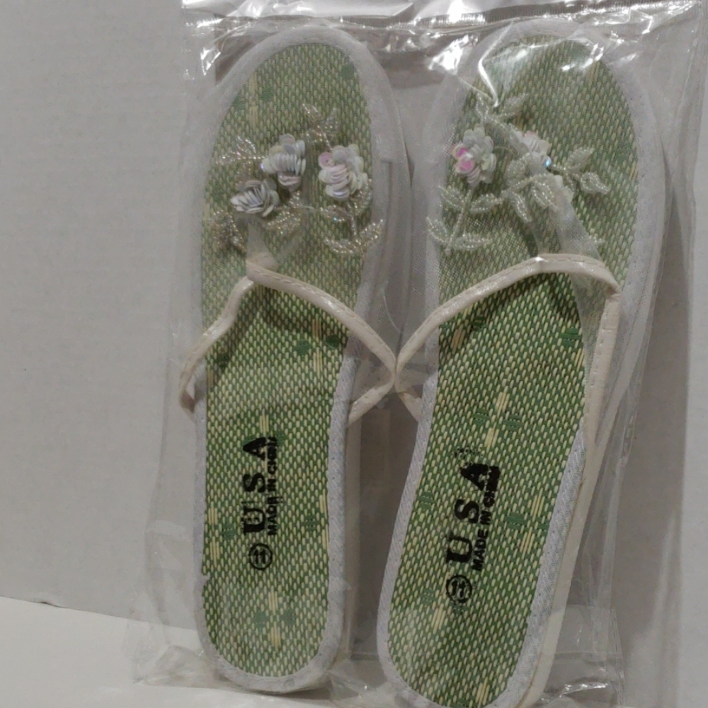 Chinese slippers